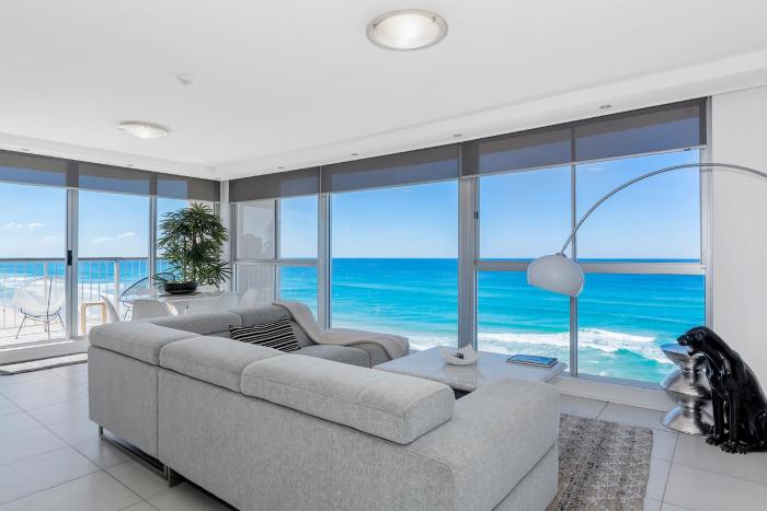 Golden Sands on the Beach - Absolute Beachfront Apartments