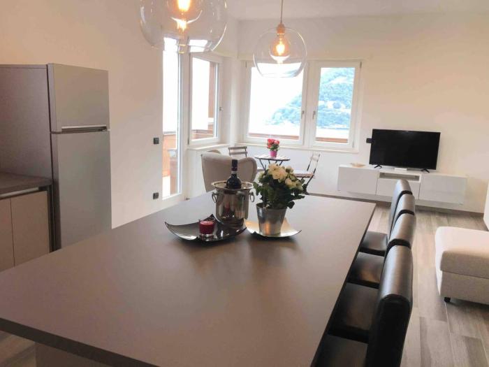 Appartamento tra lago e cielo