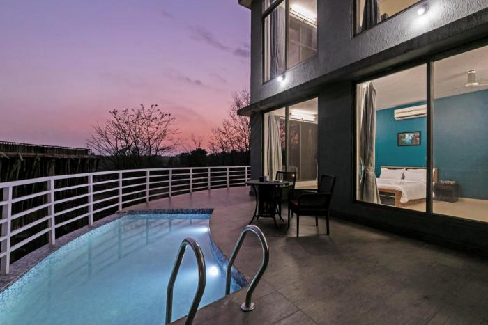 StayVistas Elevar Villa - Elevate your stay with a Mountain-View, Terrace & Plunge Pool