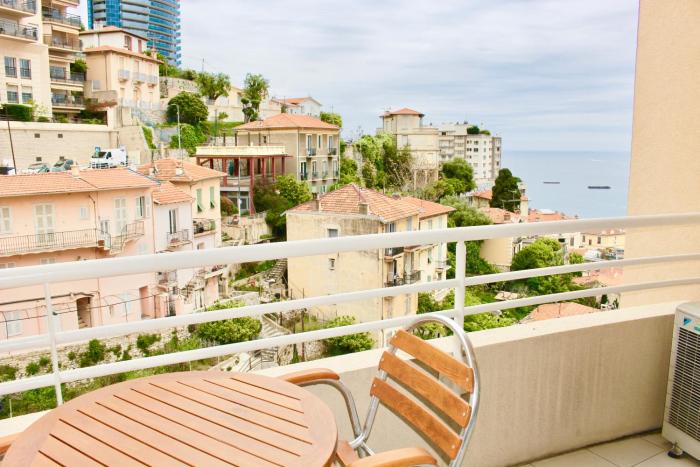 Monaco sea view modern one bedroom Riviera