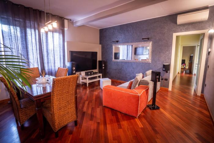 Cinematic Modern Flat, 100 mt da Ospedale