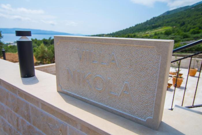 Villa Nikola - big terrace apartments