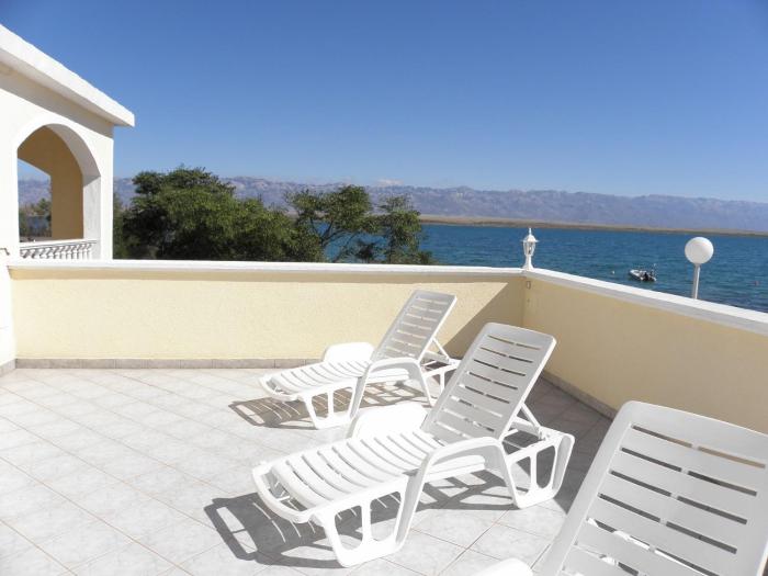 Apartments Stjepan10m from beach