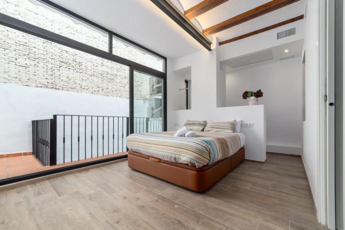 CASA FLORIT - CATHEDRAL LUXURY TERRACE FLAT 2BR 2BA AC Wifi