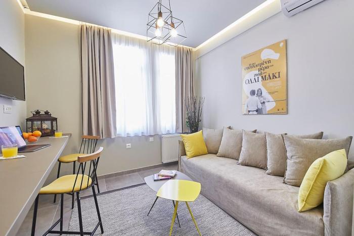 Old Athens style 1bdr with Acropolis view rooftop!