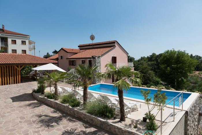 Castua-apartment with private heated pool