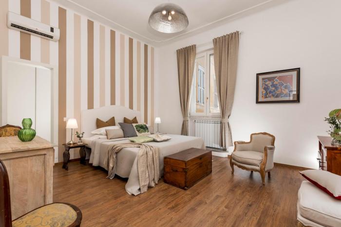 New! Spanish Step Design Apartment