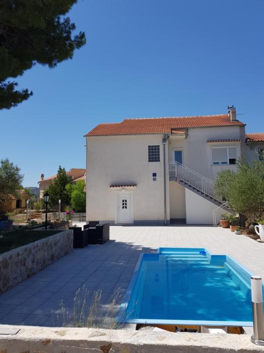 Holiday House Villa Flora