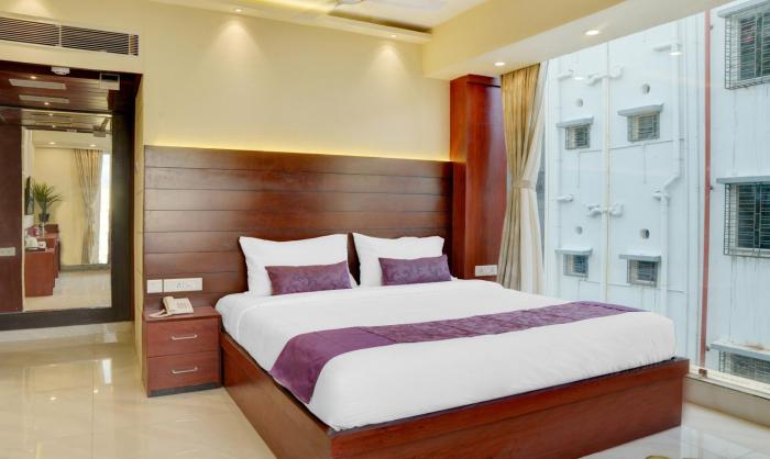 Treebo Premium The Crystal, Chinar Park