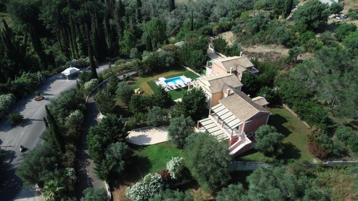 Eleonas Luxury Homes