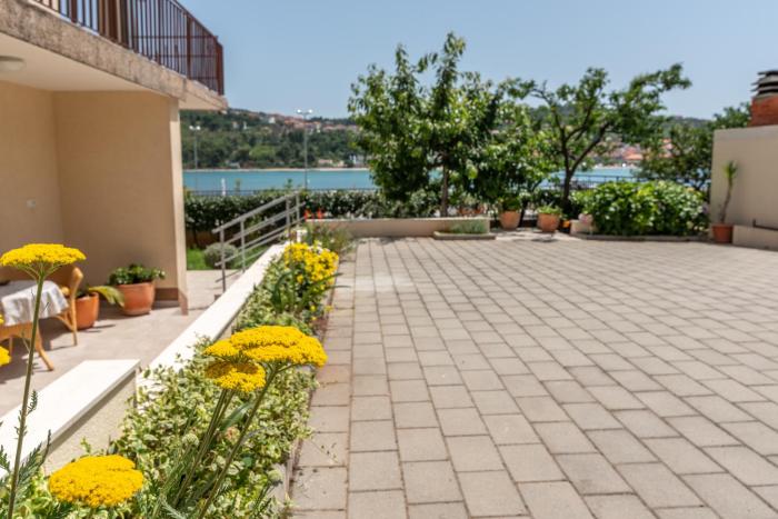 Apartments Flora Trogir