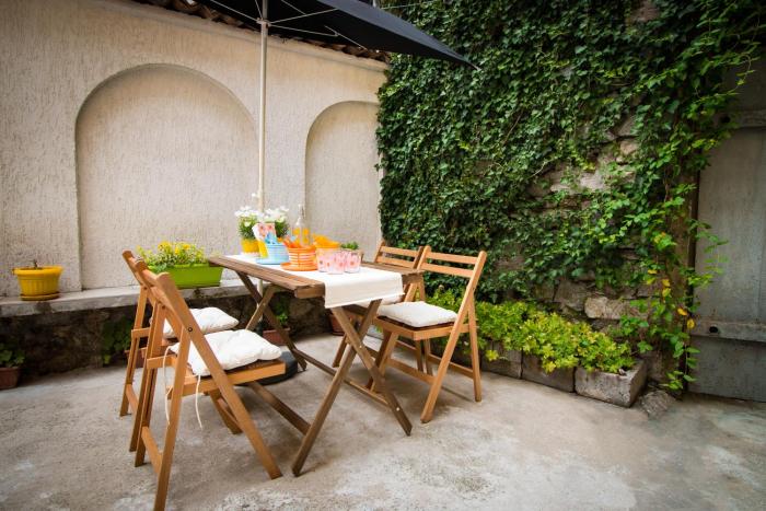 The Rocky House - Central & Private 2BDR by Flat Mаnager