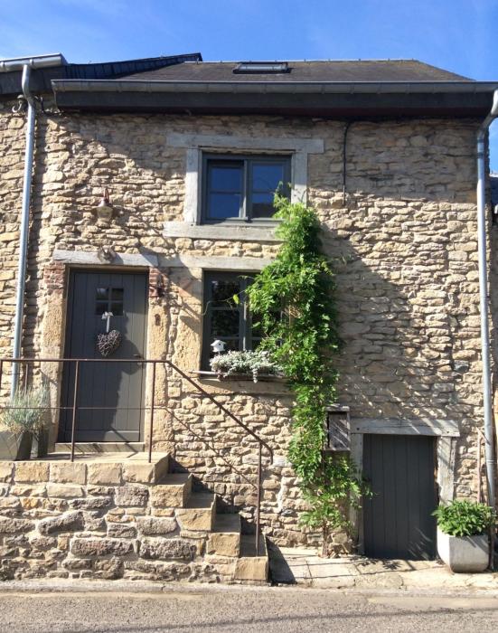 Petite maison dAmelotte