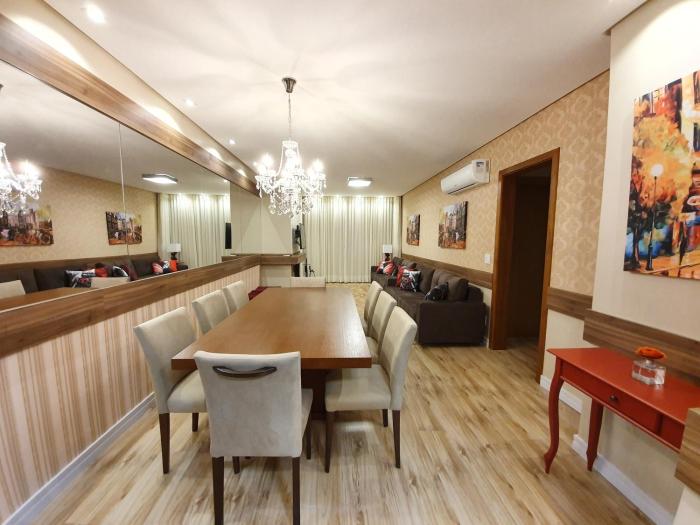 Apto Luxo 250m R. Coberta | 2 Suítes | Mobiliado