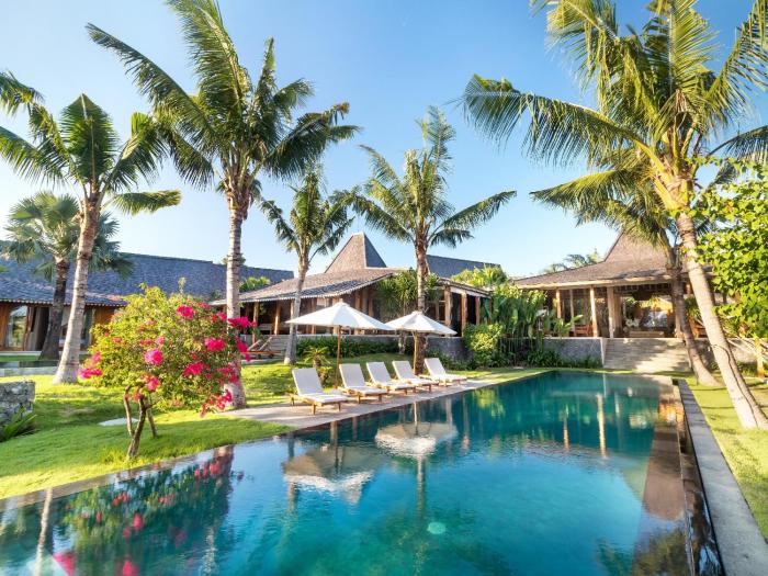 Villa Mannao by Villa Finder