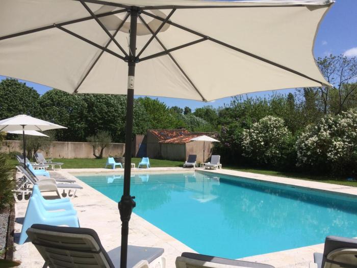 Magnifique demeure piscine privée 14x8 m