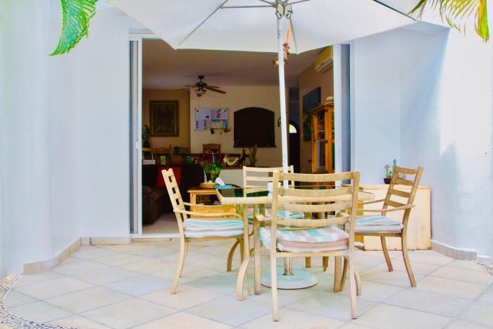 Superior Comfort Room With Swimming Pool Air Conditioning and Parking