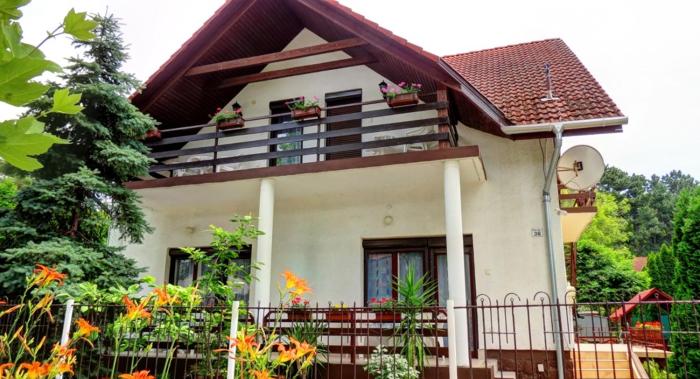 Charlie Vendégház,emelet 8 fős,100m2-es apartman