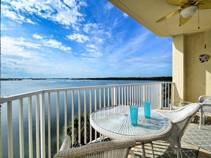 Boca Ciega Resort 313 Charming One Bedroom on the water at Boca Ciega Resort and Marina 23106