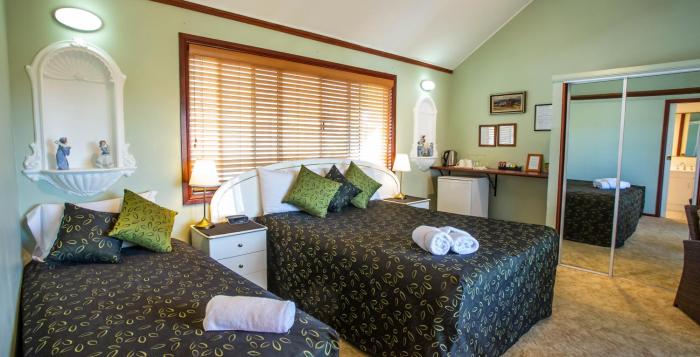 Ainslie Manor Guest House