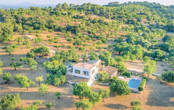 1 Bedroom Gorgeous Apartment In Selva