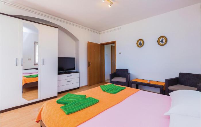 Lovely Apartment In Crikvenica With Wifi