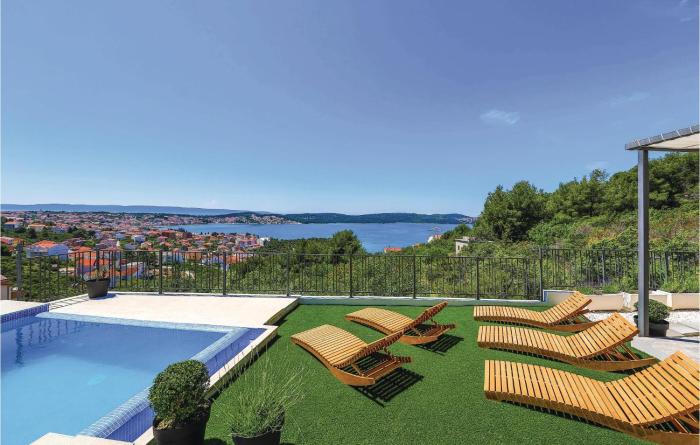 Awesome Home In Trogir With Sauna, Wifi And Outdoor Swimming Pool