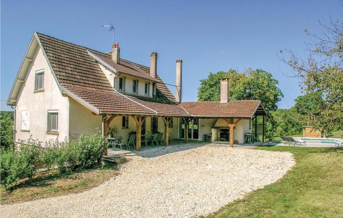 Stunning Home In Eyliac