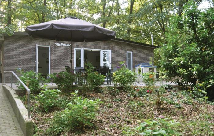 Amazing Home In Leende With Wifi