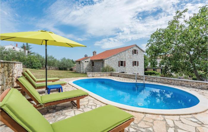 Beautiful Home In Markovac With Wifi