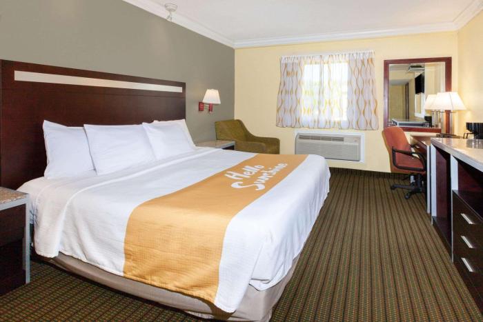 Days Inn by Wyndham Nanuet Spring Valley