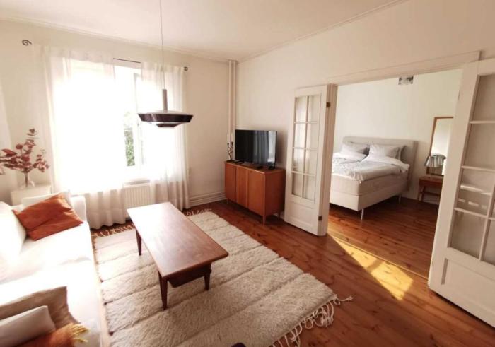 Light, views, comfort and design in city centre