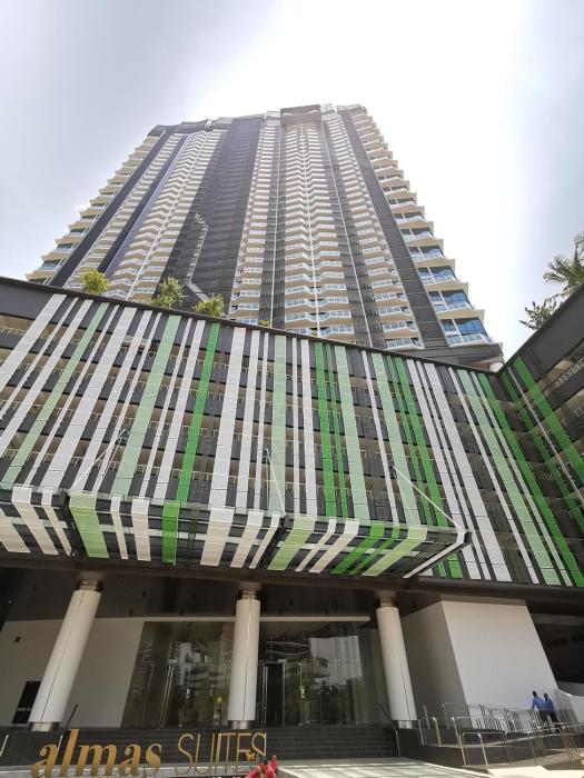 Almas Suites Studio Seaview Netflix By STAY