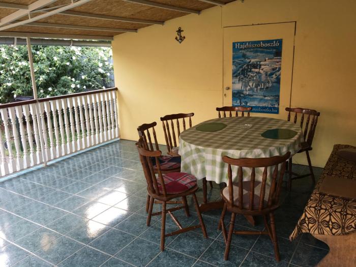 Emmy Apartman