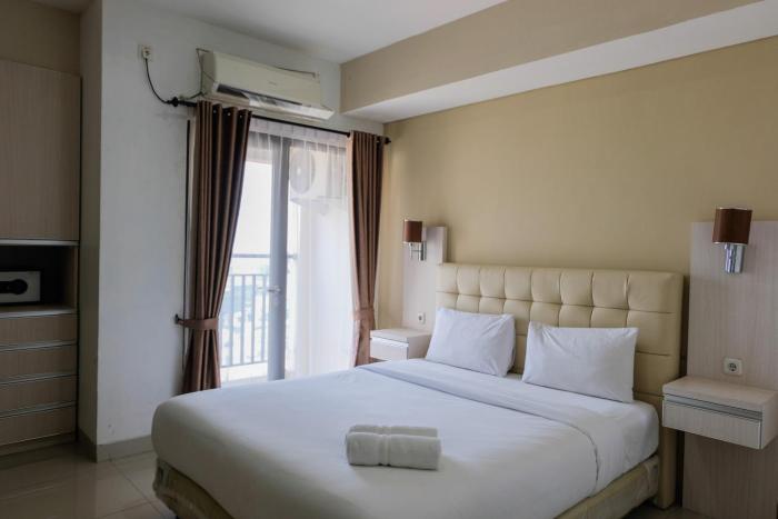 Best Price Studio Apartment at Atria Residence near Mall By Travelio