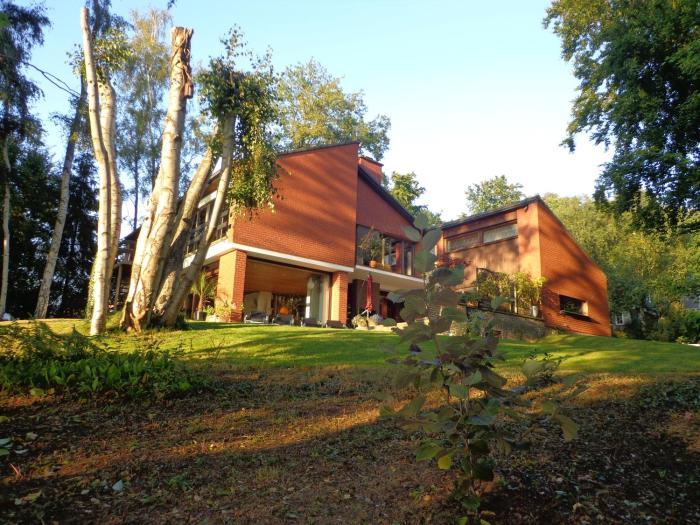 Green Hill Apartment