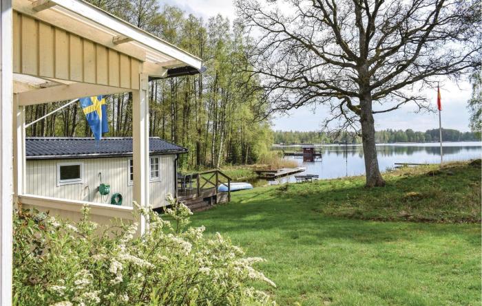 3 Bedroom Beautiful Home In Ljungby