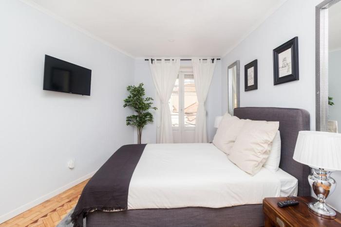 Olá Lisbon - Lapa with Panoramic View II