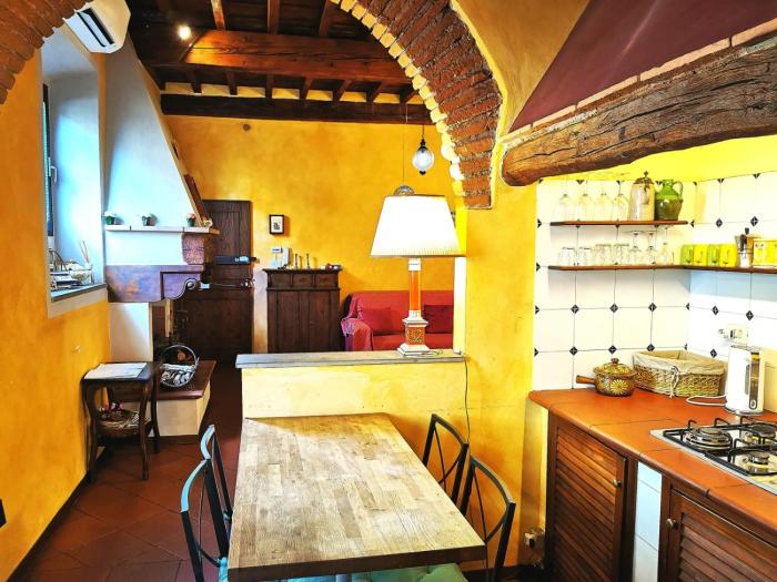 Real Rustic Tuscany Style In Center