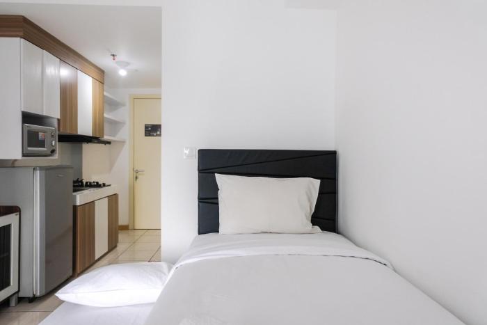 Contemporer Studio Apartment M-Town Residence near Summarecon Mall Serpong By Travelio