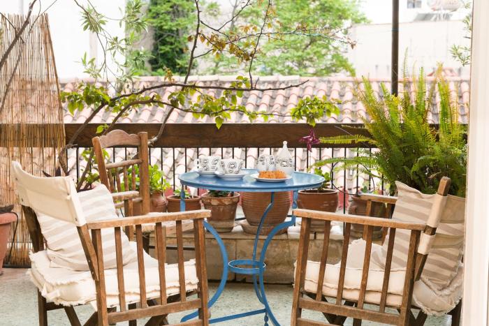 Stylish flat with veranda in the heart of Athens