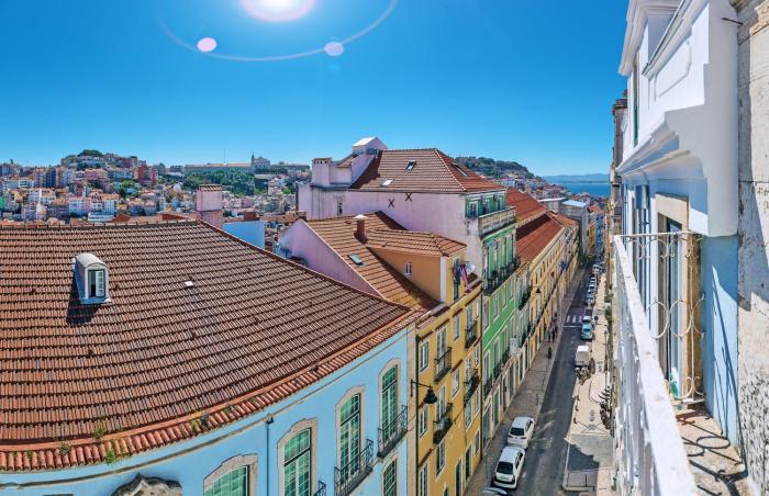 Your Lisbon Hub with Stunning View over Rooftops