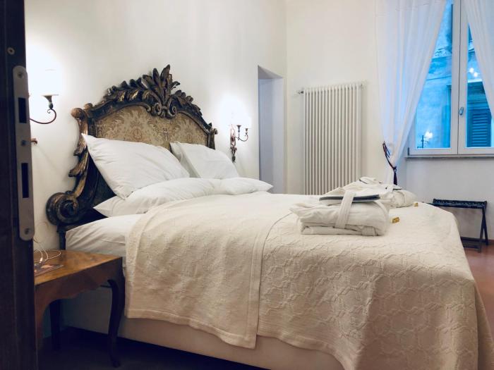 Visione Via Sant’Andrea delle Fratte, 36