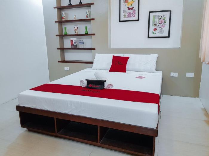 RedDoorz @ Caimito Drive Dampas