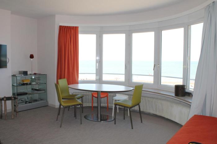 Residence Paris Seaview Zeezicht Vue Mer by BLOSS