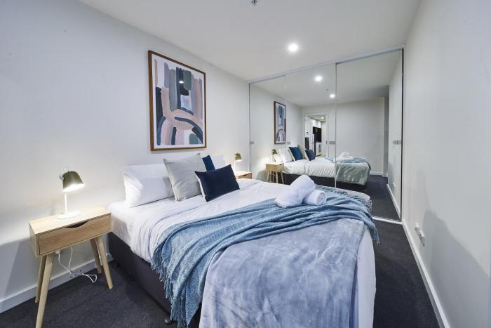 Mega Style Apartments The International