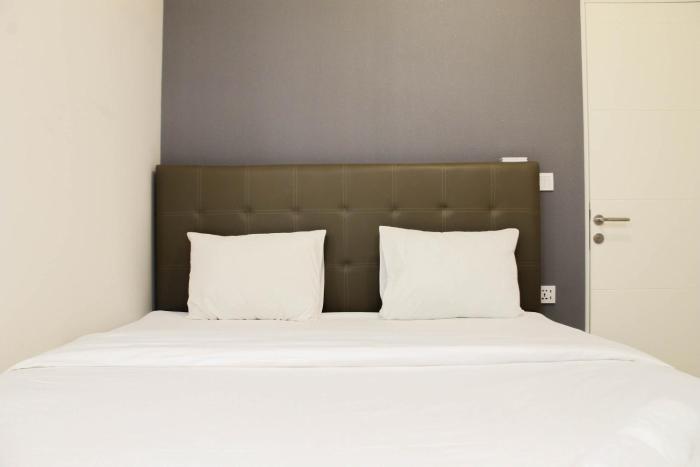 Best Price 2BR Apartment at Springlake Summarecon Bekasi By Travelio