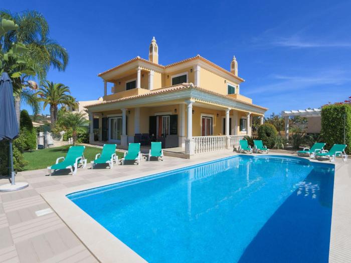 Luxury Holiday Villa Alegria Galé Beach, Albufeira