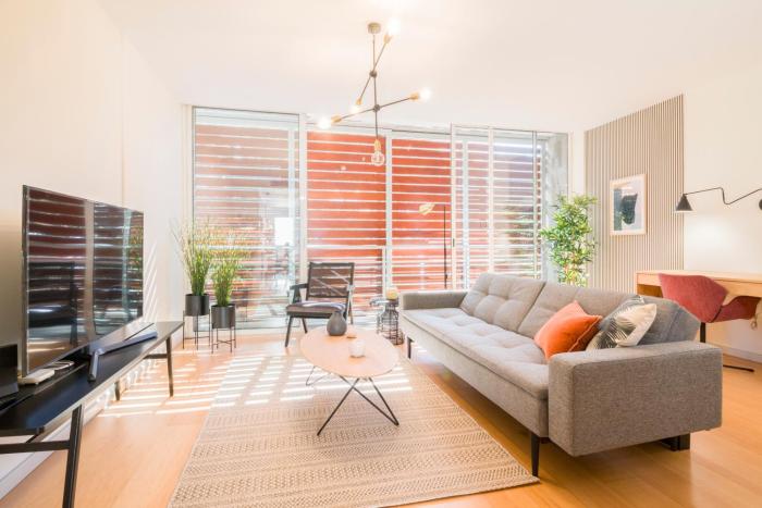 HomeForGuest Design Attic Apartment FREE Parking