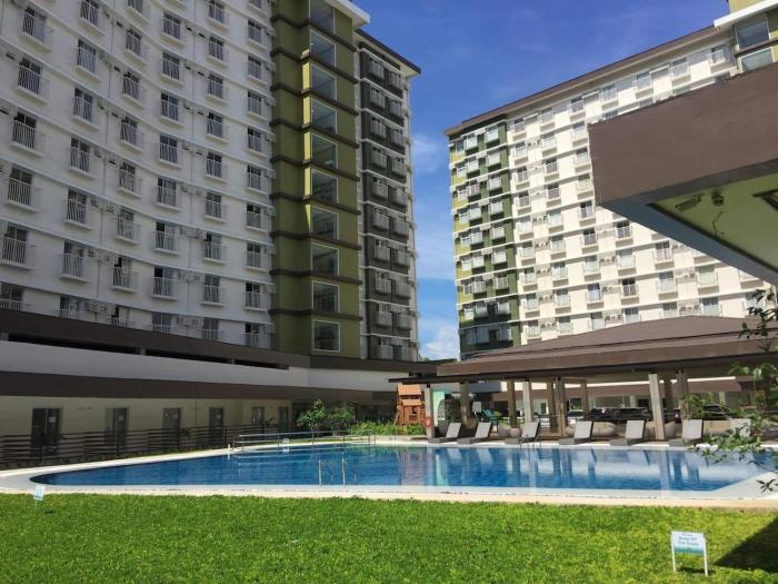 Bamboo Bay Condominium near UC Med & Chong Hua Hospital, CDU School, SM Mall, Ayala Mall and IT Park - studio condo unit